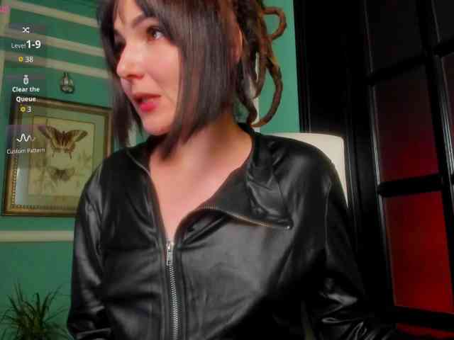 ingridblondy94 Live Webcam on BongaCams