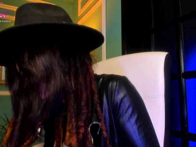 ingridblondy94 Live Webcam on BongaCams