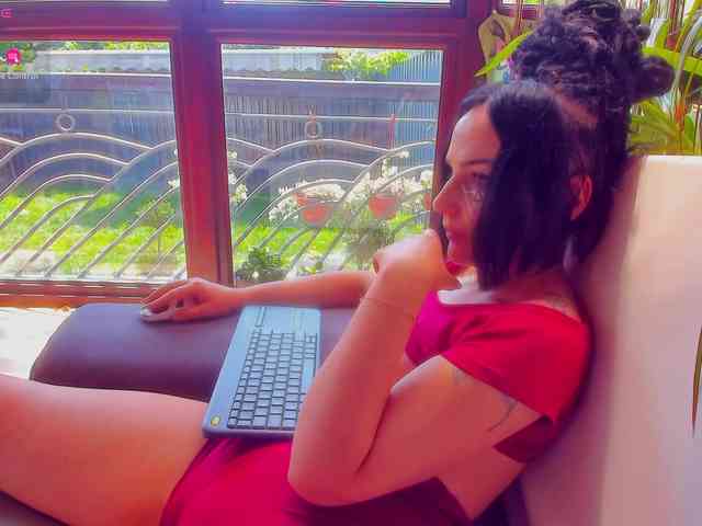 ingridblondy94 Live Webcam on BongaCams
