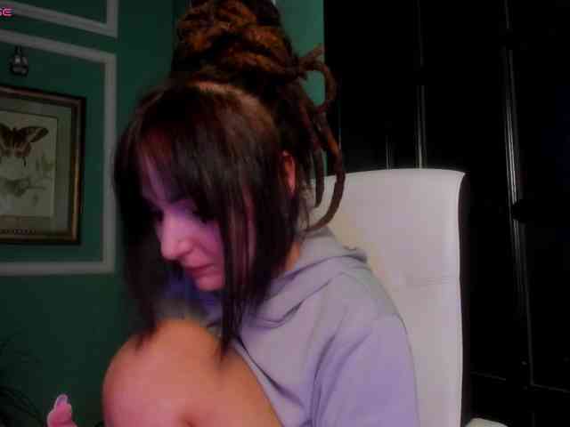 ingridblondy94 Live Webcam on BongaCams