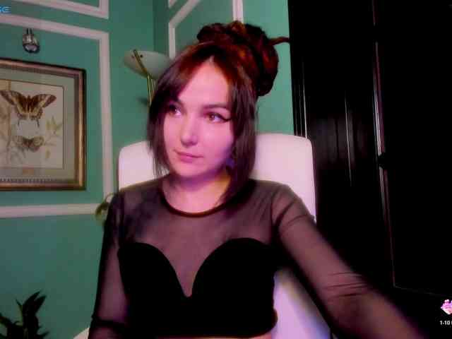 ingridblondy94 Live Webcam on BongaCams