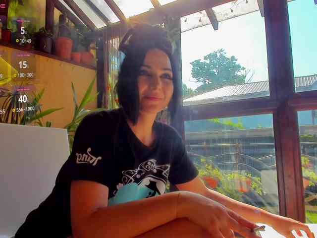 ingridblondy94 Live Webcam on BongaCams