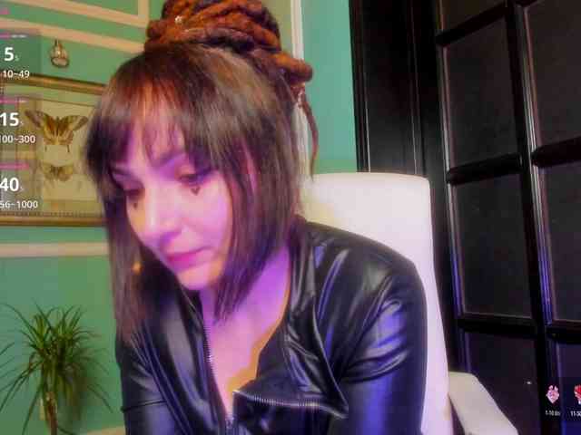 ingridblondy94 Live Webcam on BongaCams