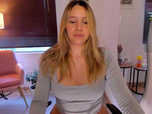 ameliegraham's BongaCams show and profile