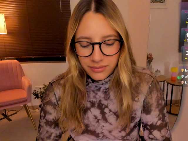 ameliegraham's BongaCams show and profile