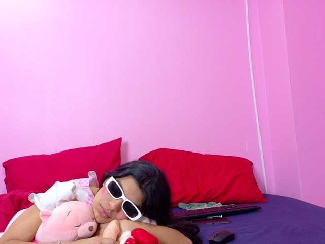 farianaall's BongaCams show and profile