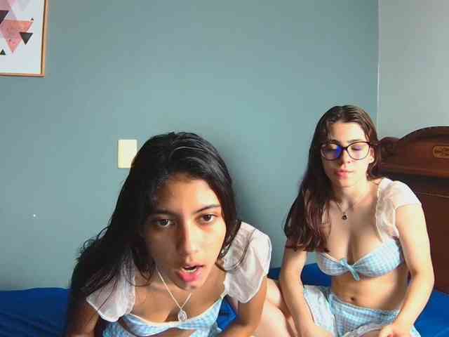 online cam show Farianaall