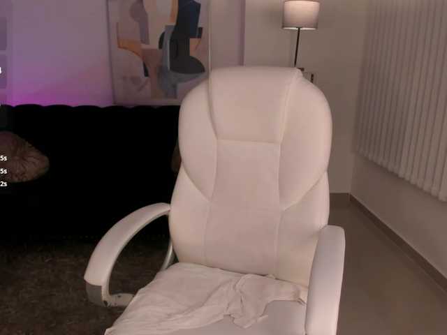  Aida-adams chat room