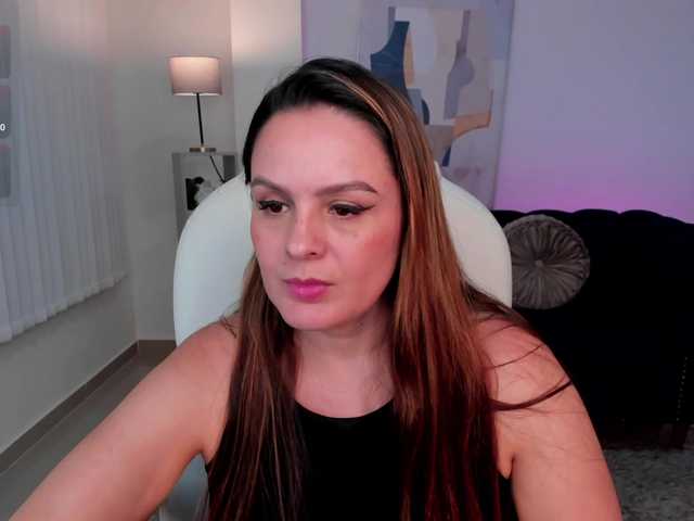  Aida-adams chat room