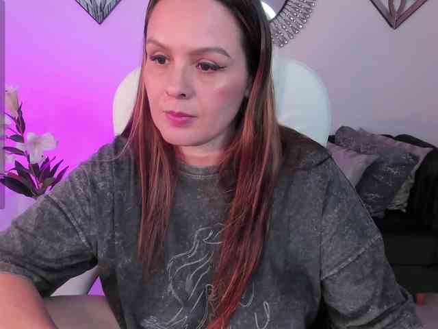 hot chat Aida-adams