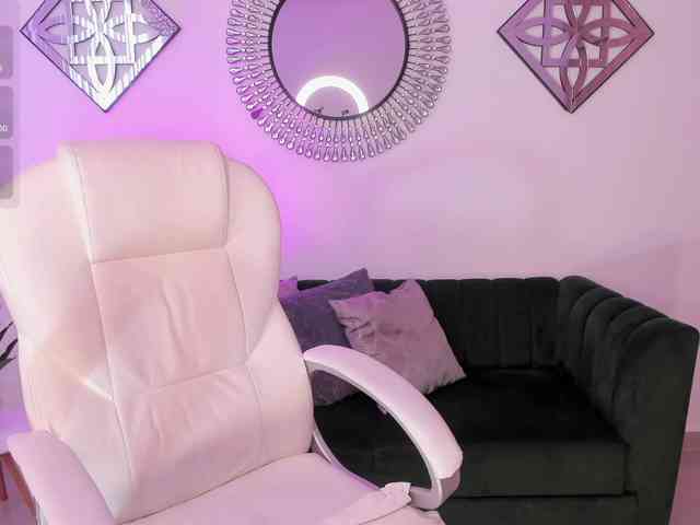 Aida-adams webcam