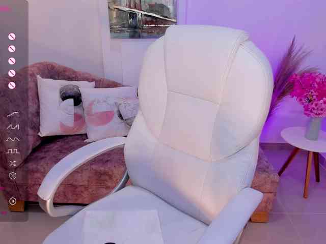 Aida-adams webcam