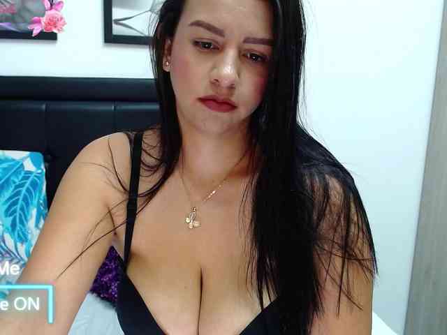 kelly-joness webcam
