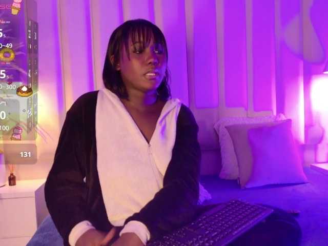  VICKYWALLES chat room