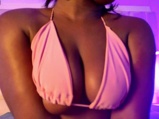  VICKYWALLES chat room