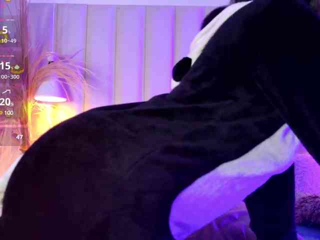 VICKYWALLES webcam