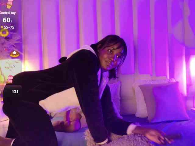 VICKYWALLES webcam