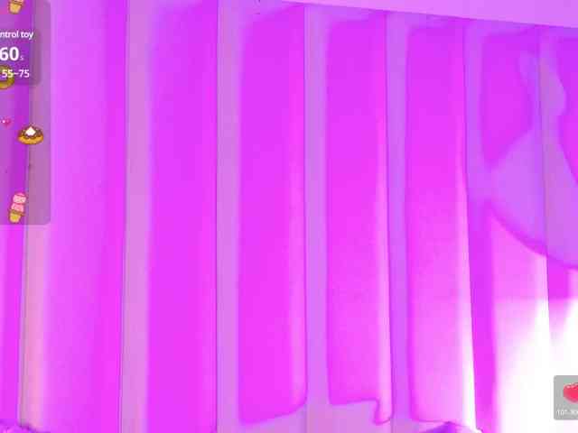VICKYWALLES webcam