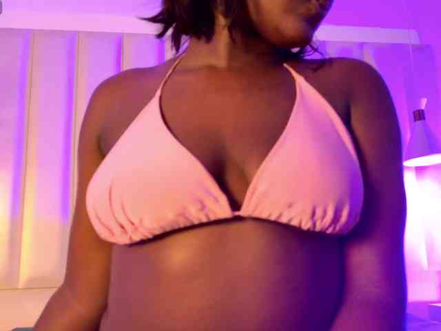 VICKYWALLES webcam