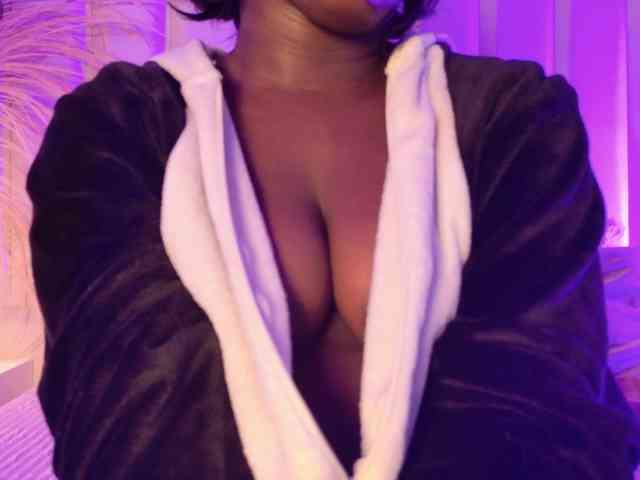 VICKYWALLES webcam