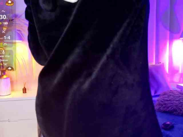 VICKYWALLES webcam