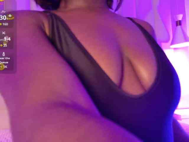 VICKYWALLES webcam