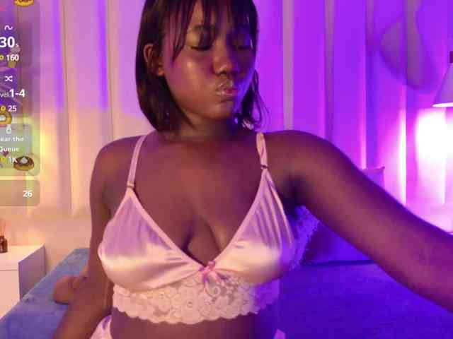 VICKYWALLES webcam