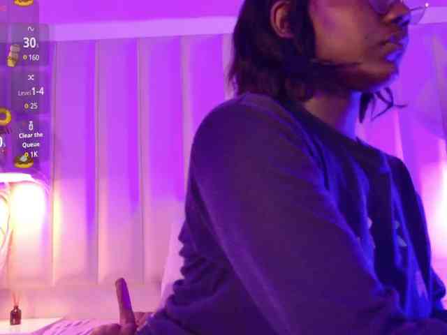 VICKYWALLES webcam