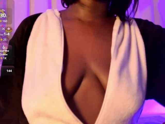 VICKYWALLES webcam