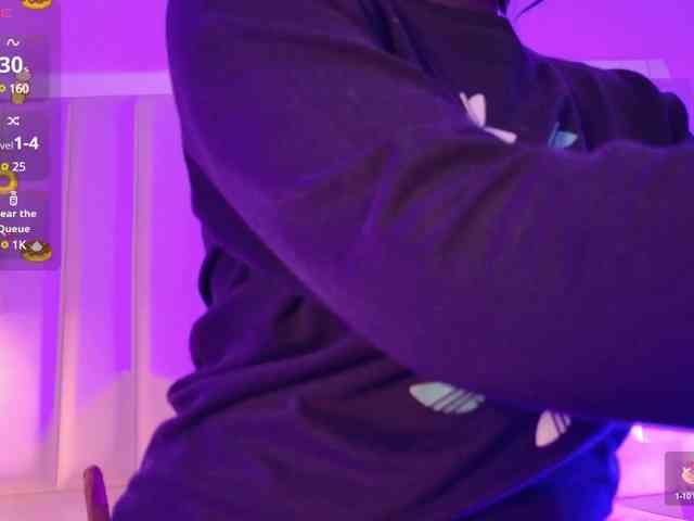 VICKYWALLES webcam