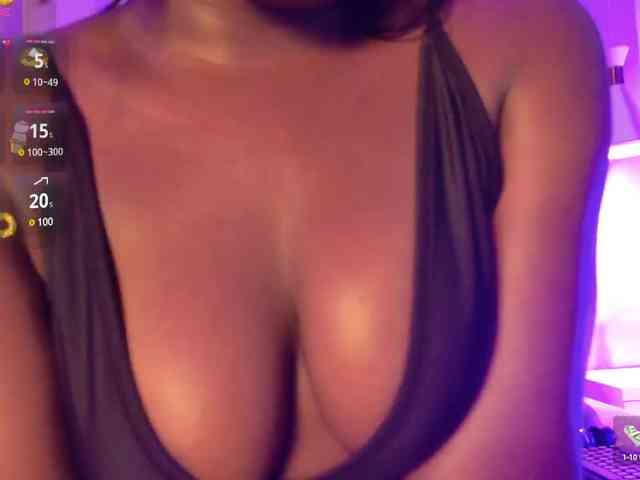 VICKYWALLES webcam