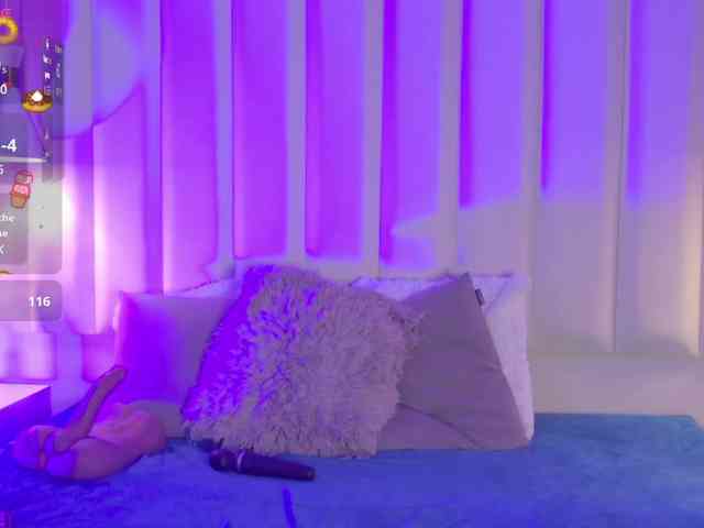 VICKYWALLES webcam