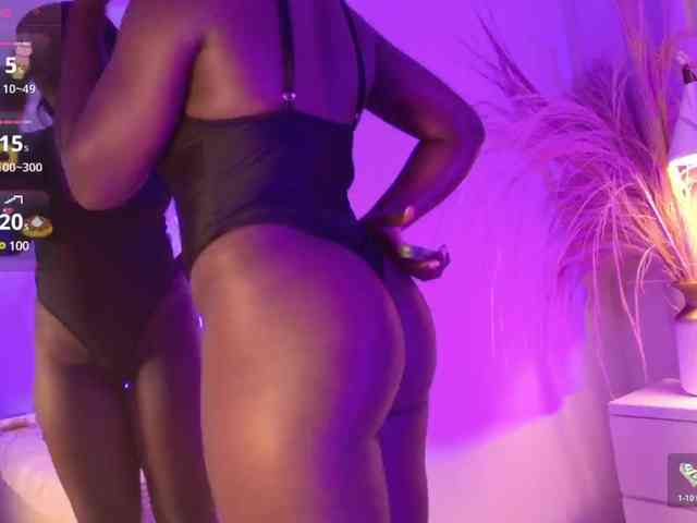VICKYWALLES webcam