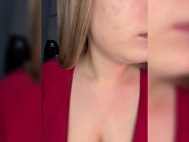 Peach--Alice's BongaCams show and profile