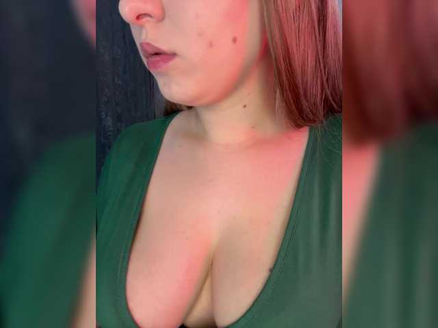 Peach--Alice's BongaCams show and profile