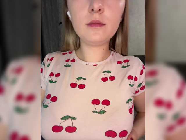 Peach--Alice's BongaCams show and profile