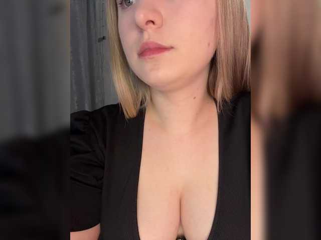 Peach--Alice's BongaCams profile