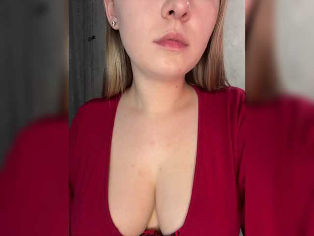 Peach--Alice's BongaCams show and profile