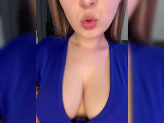 AlinaRay webcam