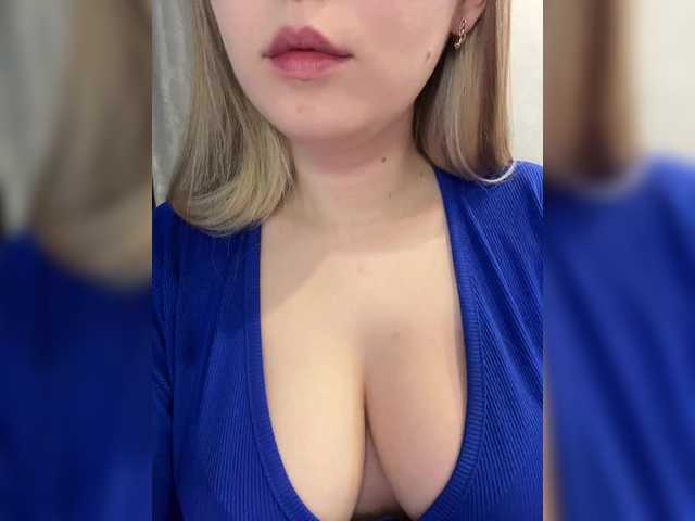 Peach--Alice live cam