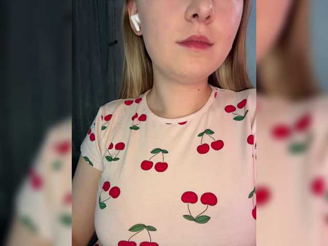 Peach--Alice's BongaCams show and profile