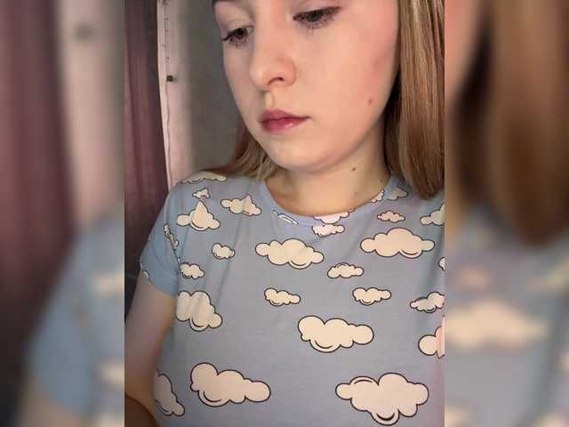 Peach--Alice on bongacams