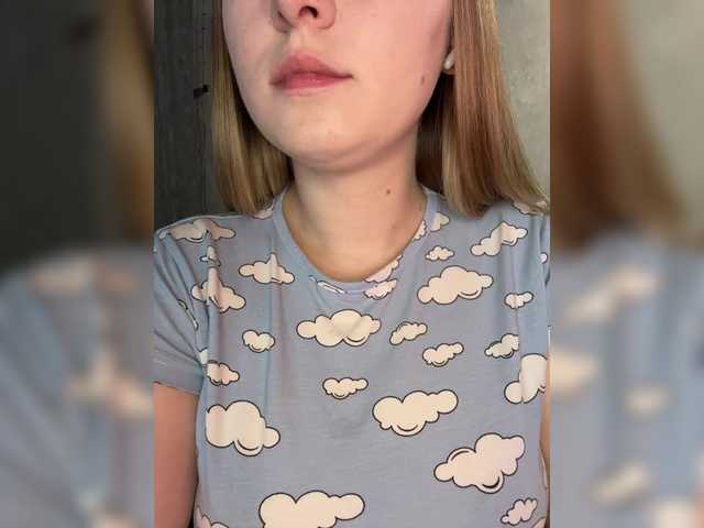 Peach--Alice's BongaCams profile