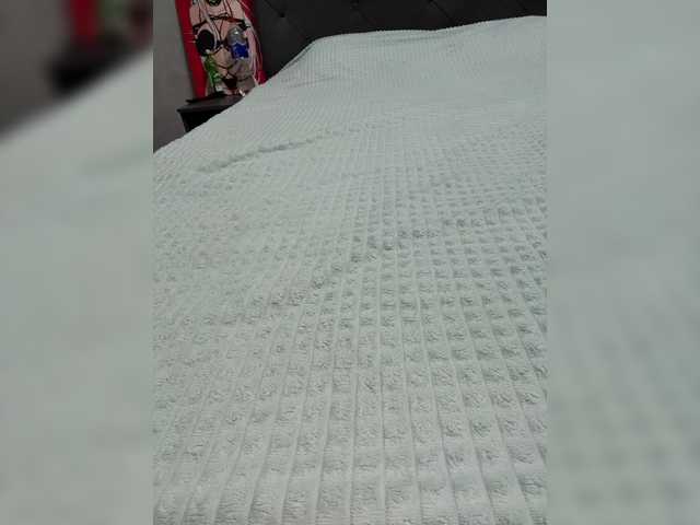 Peach--Alice's BongaCams show and profile