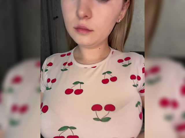 Peach--Alice's BongaCams profile