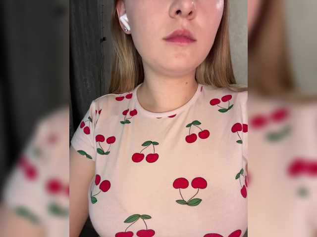 Peach--Alice's BongaCams show and profile