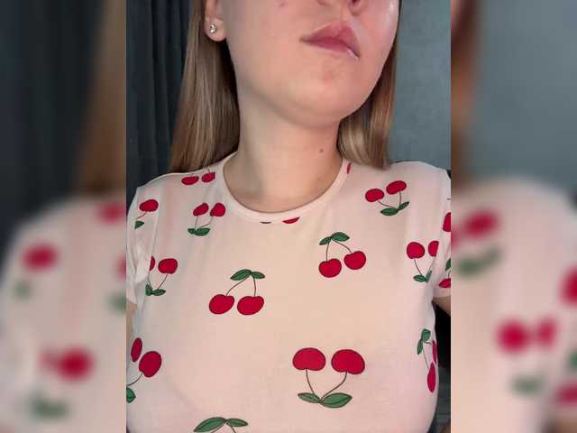 Peach--Alice's BongaCams show and profile