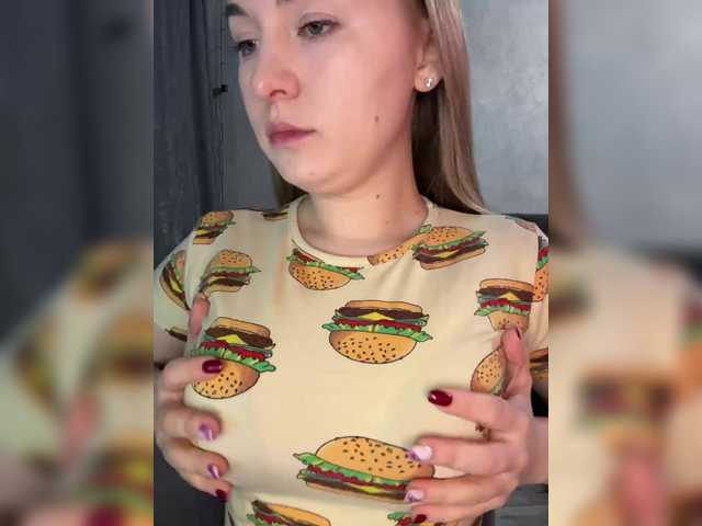 Peach--Alice's BongaCams show and profile