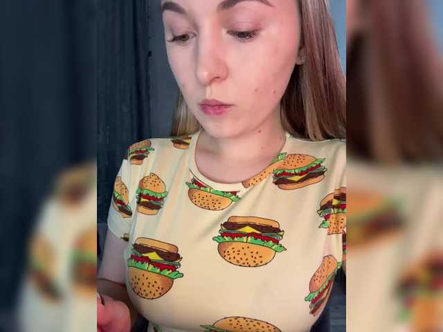 Peach--Alice's BongaCams show and profile