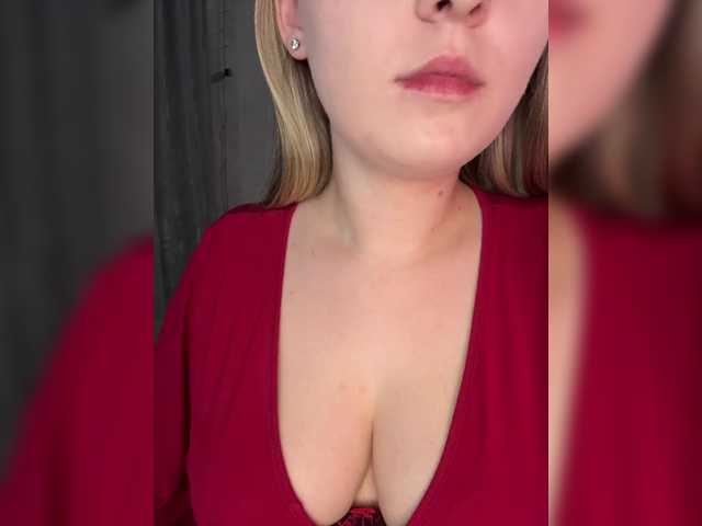 Peach--Alice's BongaCams show and profile